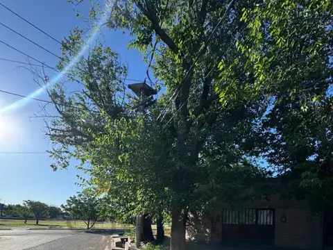 Casa en Venta con 3 cocheras