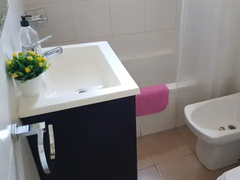 VENTA 2 Ambientes Excelente Estado /  Jorge Luis Borges 2400 esq Av Santa Fe