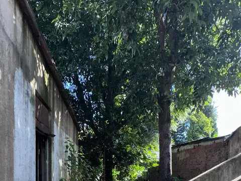 Venta local deposito castelar