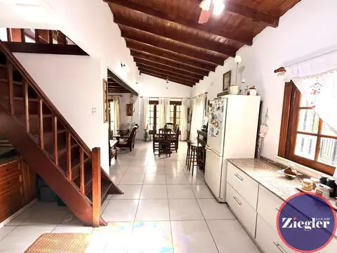 Casa en Venta con 1 cochera