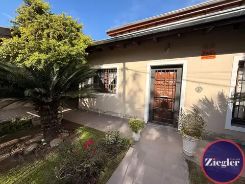 Casa en Venta con 1 cochera