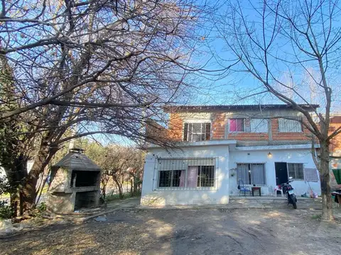 Casa en Venta con 4 cocheras