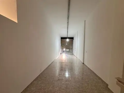 Local en Alquiler en Villa Luzuriaga, $ 1.000.000