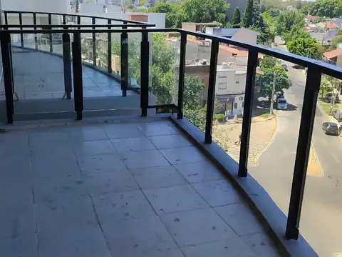 Santiago Bonifacini 4100, Piso 1