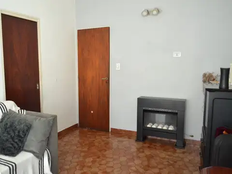 Depto Tipo Casa en Venta 75 años