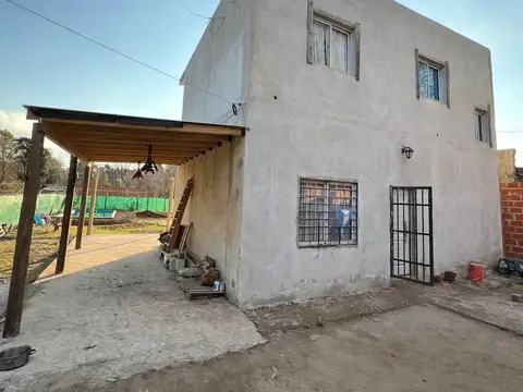Casa 4 Ambientes En Venta - Francisco Alvarez, Moreno
