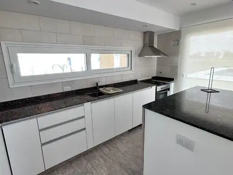 Casa en Alquiler de 3 dormitorios