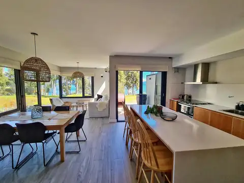 VENTA AKOL Bº NÁUTICO Dpto 3 dorm c/costa de lago 402 M4, 315.7 m2,  Tres Cerros Villa la Angostura