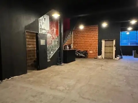 Venta en Block Deposito + 3 Deptos