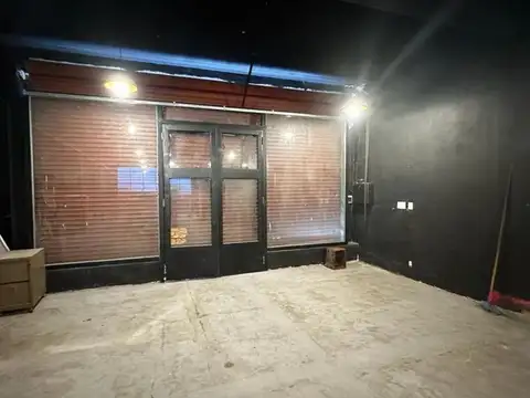 Depósito 3 departamentos en block en plena zona comercial