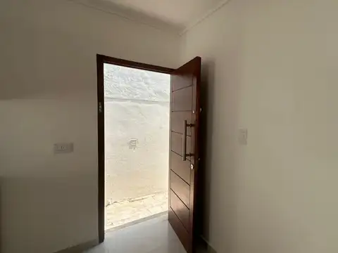 Depto Tipo Casa en Venta con 1 cocheras