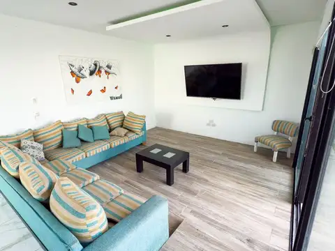 Casa 4 ambientes con 4 baños