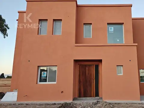 Casa Venta 3 Dormitorios - Santa Sofia - Pilar del Este