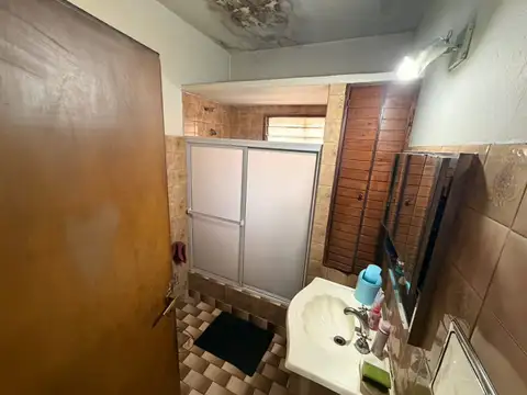 Casa 4 ambientes con 1 baño