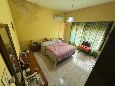 Casa En Esquina En Venta Ubicada En Villa La Florida, Quilmes