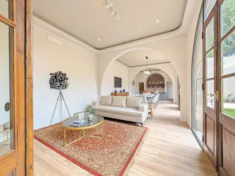 Casa en Venta en Nuestra Señora De Lourdes, USD 420.000