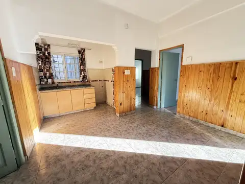 Casa 2 ambientes con 1 baño