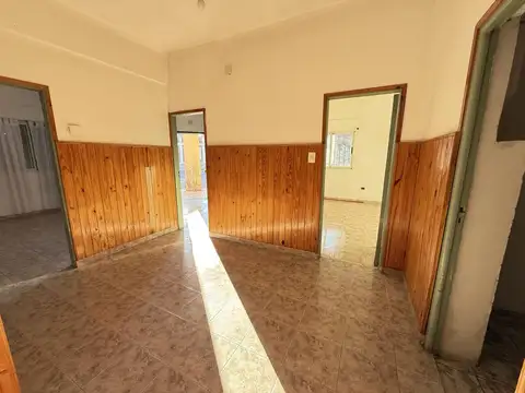 Casa en Alquiler con 1 cochera