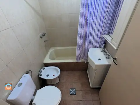 Depto Tipo Casa 2 ambientes con 1 baño