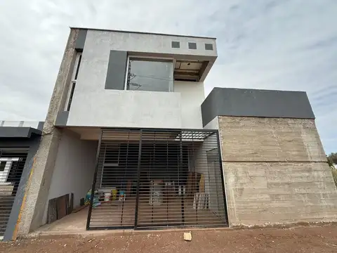 VENTA DUPLEX 2 DORM. 148 M2 FRENTE HOTEL TOTEM