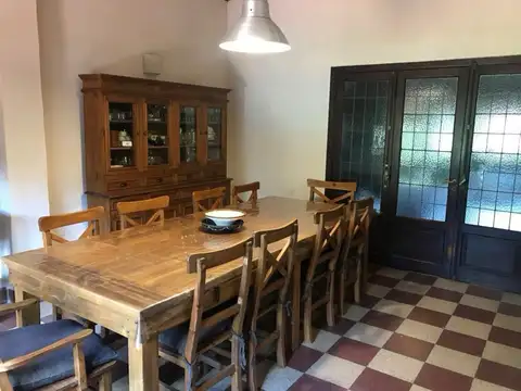 Casa 5 ambientes con 3 baños