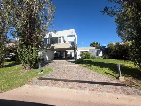 Casa en Venta de 5 dormitorios