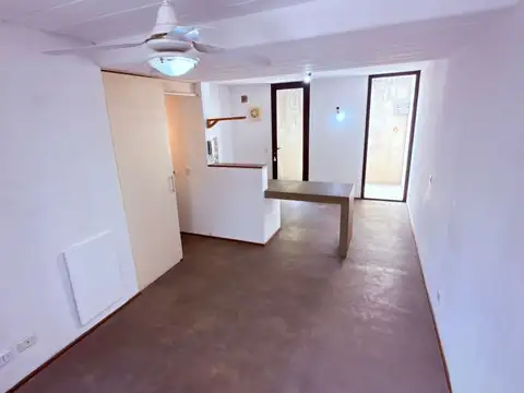 Casa en Alquiler con 1 cochera