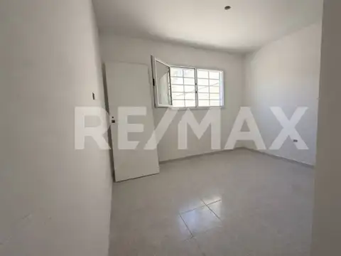 VENTA CASA 2 DORMITORIOS PB DON PATER CENTENARIO