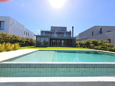 Avenida del Golf 3400