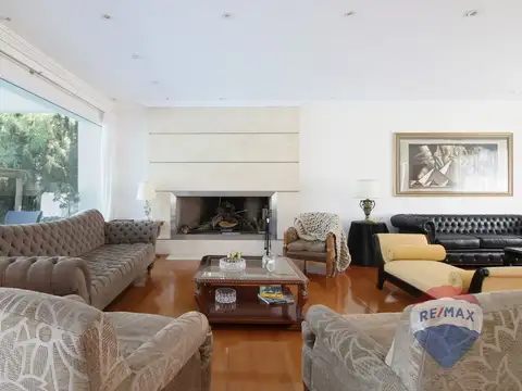 Magnifica Casa en Abril Club de Campo al Golf
