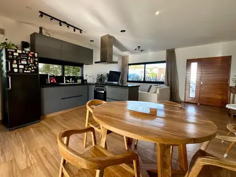 Quinta en Venta en Pilar del Este - Santa Lucia, USD 189.000