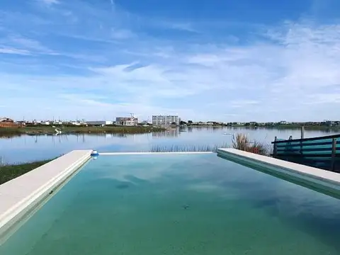 Barrio Muelles, Puertos Del Lago