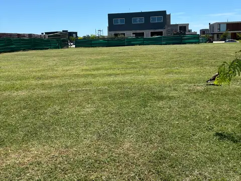 Terreno en venta Barrio Riberas, Puertos del Lago . OPCION A FINANCIAR !