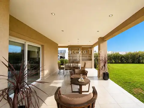 Casa en Venta de 5 dormitorios