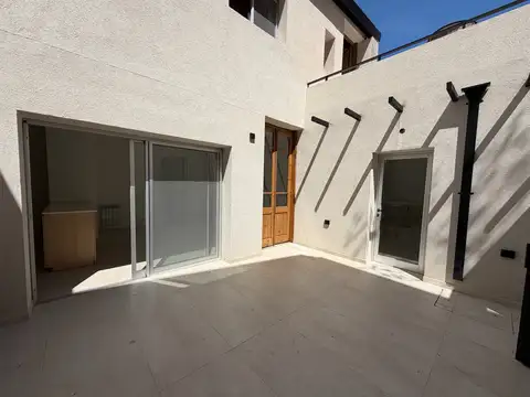Depto Tipo Casa en Venta en República De La Sexta, USD 175.000