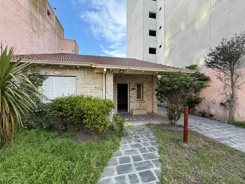 Casa a Demoler en Venta – Barrio La Perla Norte