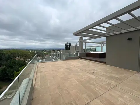 Departamento en Venta con 3 cocheras