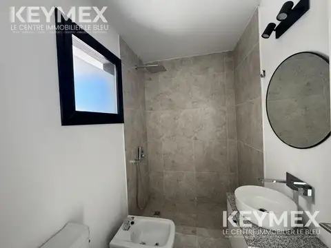 Departamento en Alquiler con 1 cocheras