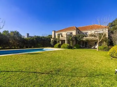 Venta Residencia en Barrio Cerrado La Montura – Pilar