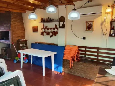 Depto Tipo Casa 6 ambientes con 3 baños