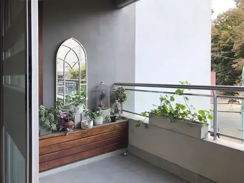 Conesa 100, Piso 2