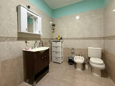 Casa 4 ambientes con 1 baño