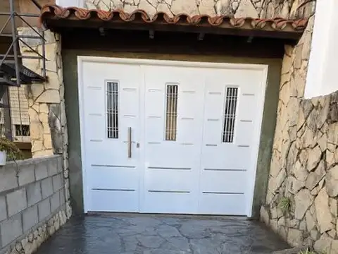 Depto Tipo Casa en Alquiler de 2 dormitorios