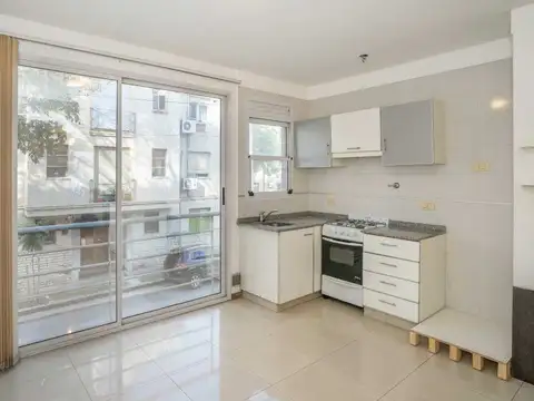 Depto Tipo Casa en Venta en Saavedra, USD 137.000