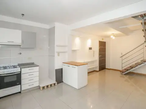 Depto Tipo Casa 2 ambientes con 1 baño
