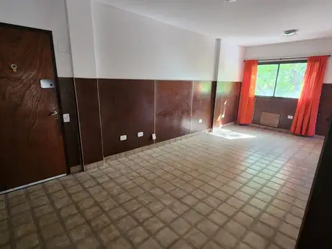 Maestro Ángel D Elía 1200, Piso 2