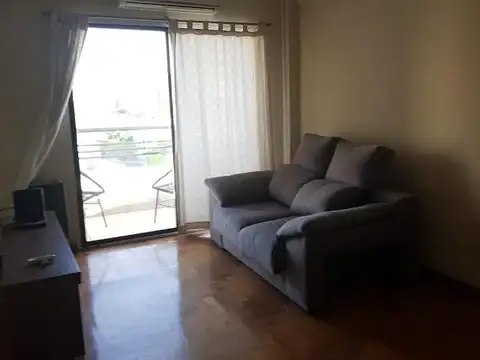 Departamento en Alquiler en Flores, $ 620.000