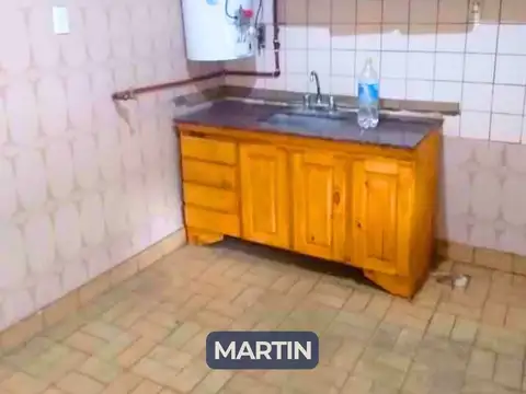 Casa 3 ambientes con 1 baño