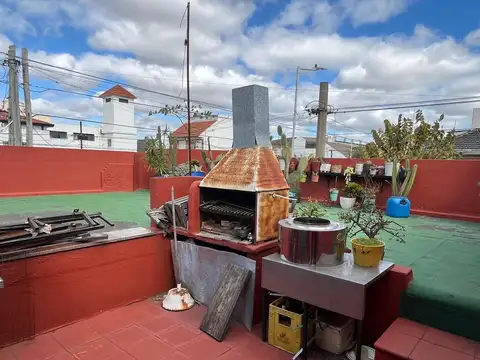 VENTA CASA 4 AMBIENTES AVELLANEDA