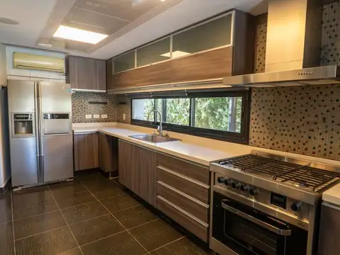 Casa en Venta en Los Puentes, USD 550.000